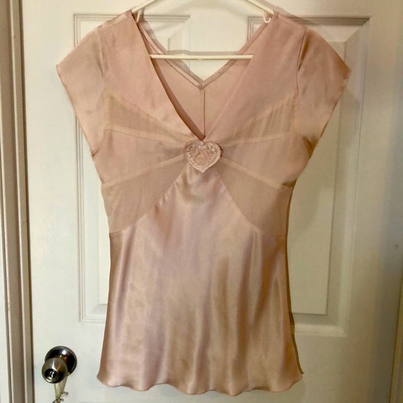 Tops - Donated!!!🚨Last chance‼️HP!!!💕Gorgeous silky top